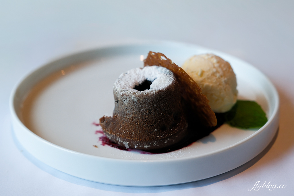 台中西屯｜雅室牛排 台中七期店．30年老字號牛排餐廳，商業午餐680元起 @飛天璇的口袋