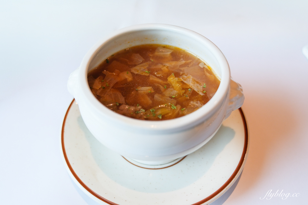 台中西屯｜雅室牛排 台中七期店．30年老字號牛排餐廳，商業午餐680元起 @飛天璇的口袋