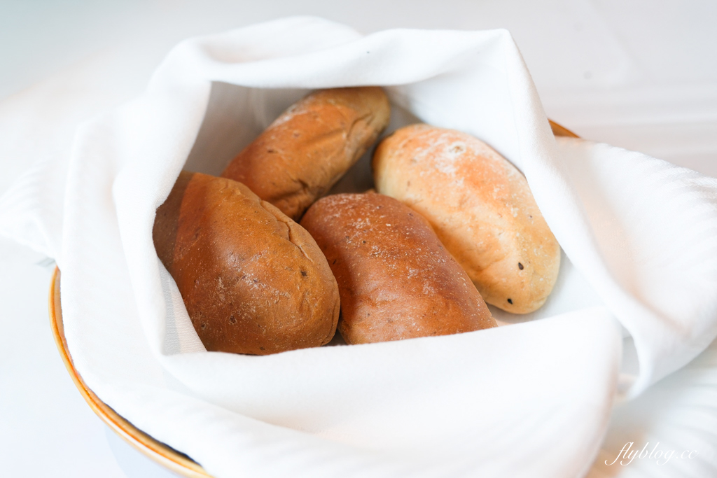 台中西屯｜雅室牛排 台中七期店．30年老字號牛排餐廳，商業午餐680元起 @飛天璇的口袋