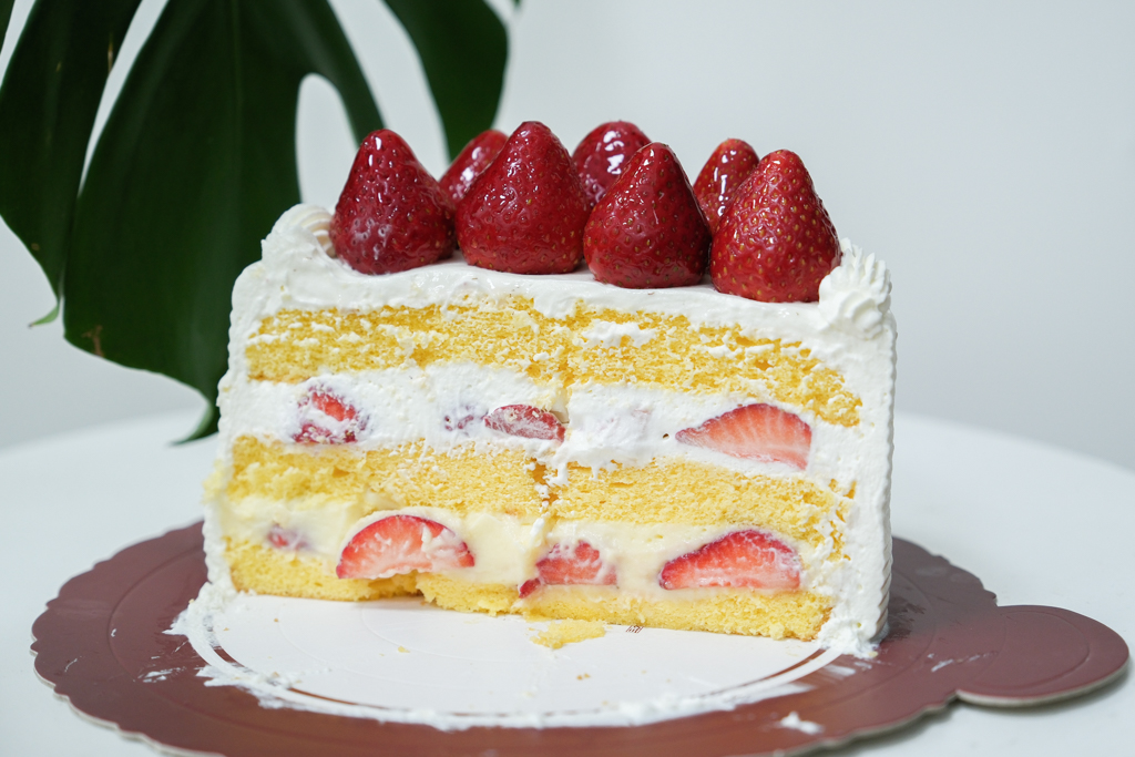 台中西屯｜亞森洋果子．台灣500甜推薦，勇奪4甜蜂蜜蛋糕，1甜草莓鮮奶油蛋糕 @飛天璇的口袋