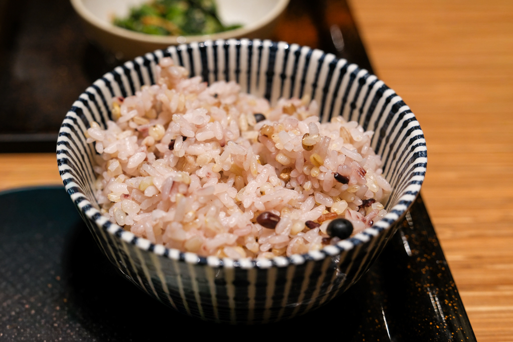 台中東區｜彌生軒．傳承日本一湯三菜文化，白飯湯品配菜免費續，台中Lalaport北棟5樓 @飛天璇的口袋