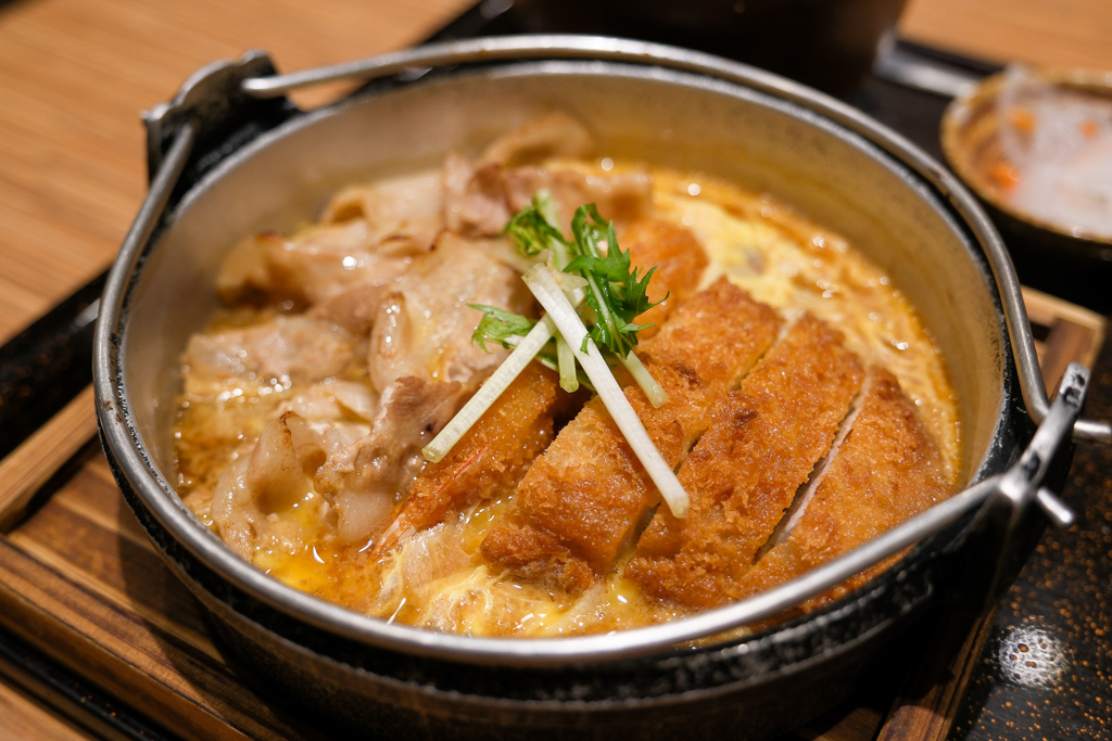 台中東區｜彌生軒．傳承日本一湯三菜文化，白飯湯品配菜免費續，台中Lalaport北棟5樓 @飛天璇的口袋