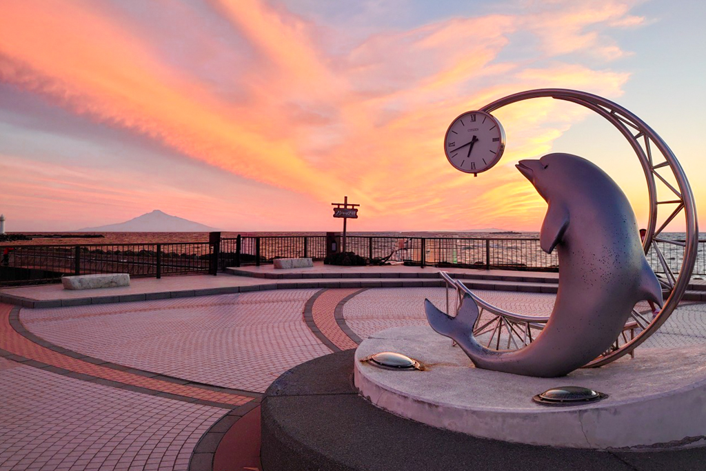 日本北海道｜野布寒岬．稚內最北海賞夕陽景點，遠眺立尻島和禮文島 @飛天璇的口袋