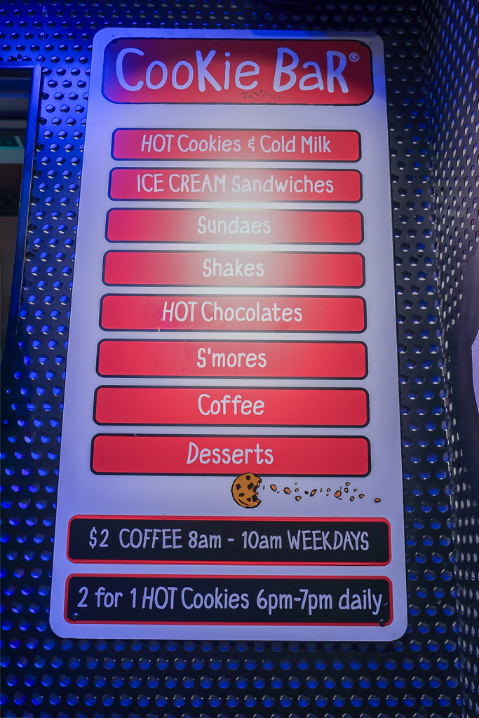 紐西蘭南島｜Cookie Time．皇后鎮必吃美食，晚上6~7點軟餅乾買一送一 @飛天璇的口袋