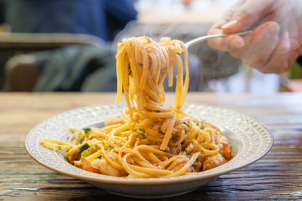 台中西區｜吃。東西．台中高評價義大利麵，一天只營業5個小時 @飛天璇的口袋