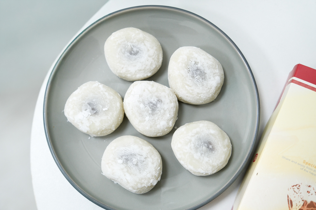 台中美食｜俊美麻糬．香Q好吃的紅豆麻糬，自製升級版草莓大福 @飛天璇的口袋