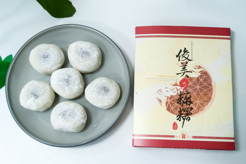 台中美食｜俊美麻糬．香Q好吃的紅豆麻糬，自製升級版草莓大福 @飛天璇的口袋