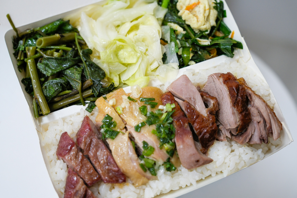 台中北區｜香港鴻興燒臘快餐．老闆是道地香港人，永興街上的排隊便當 @飛天璇的口袋