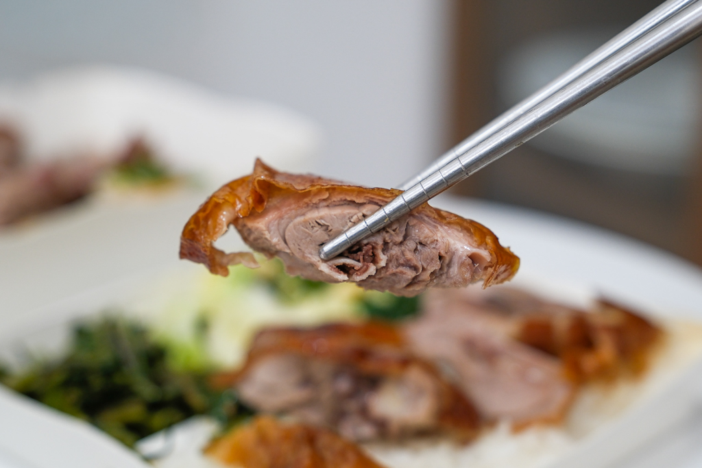 台中北區｜香港鴻興燒臘快餐．老闆是道地香港人，永興街上的排隊便當 @飛天璇的口袋