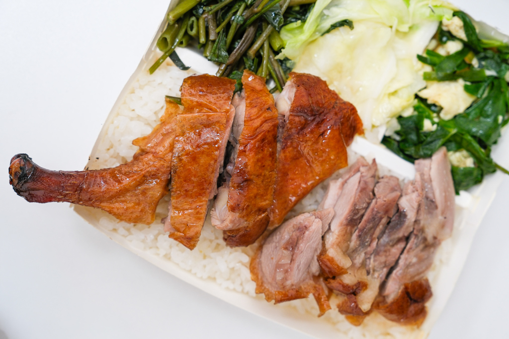 台中北區｜香港鴻興燒臘快餐．老闆是道地香港人，永興街上的排隊便當 @飛天璇的口袋