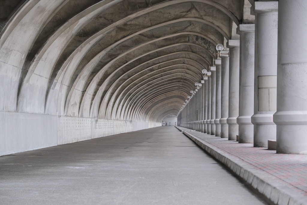 日本北海道｜稚內港北防波堤穹頂．哥德式拱門迴廊，北海道建築遺產 @飛天璇的口袋