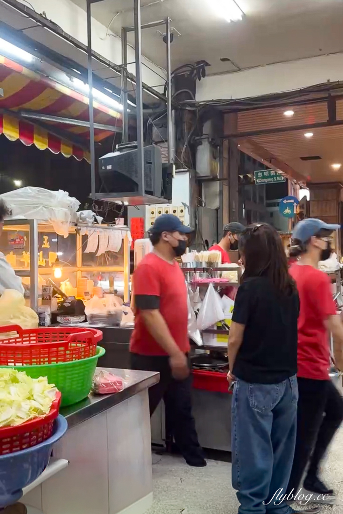 台中西區｜呂記岡山羊肉爐．台中公益路40年老字號，快炒類也很好吃 @飛天璇的口袋