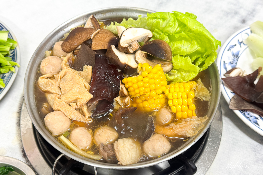 台中西區｜呂記岡山羊肉爐．台中公益路40年老字號，快炒類也很好吃 @飛天璇的口袋