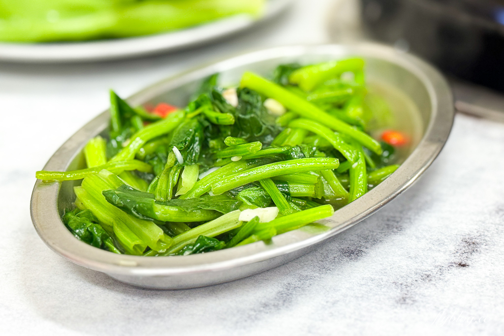 台中西區｜呂記岡山羊肉爐．台中公益路40年老字號，快炒類也很好吃 @飛天璇的口袋