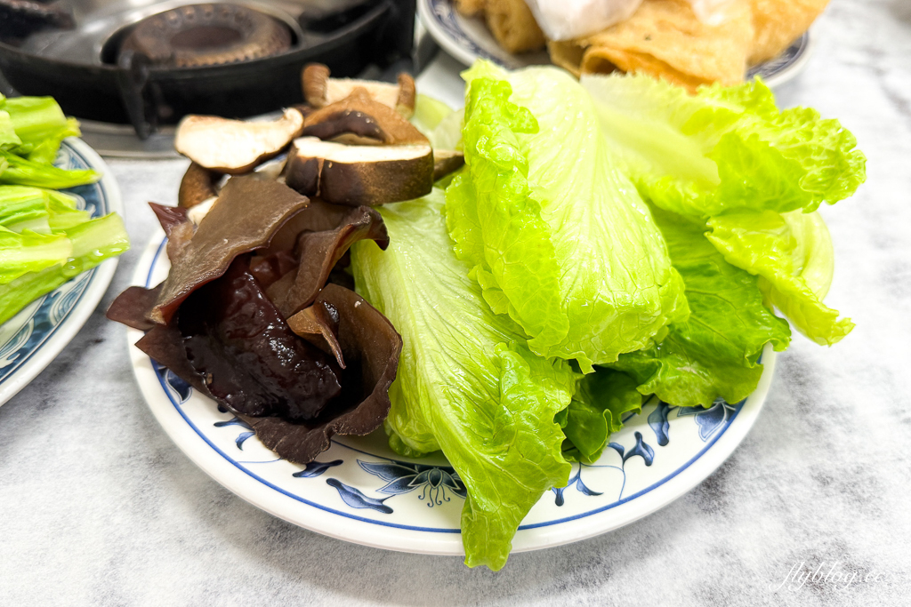 台中西區｜呂記岡山羊肉爐．台中公益路40年老字號，快炒類也很好吃 @飛天璇的口袋