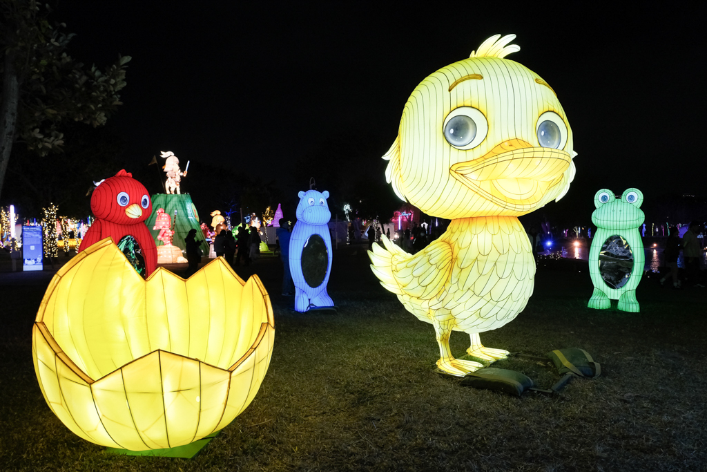 【2026台中燈會】幸福蜜馬 臺中 MOOMIN ON！超可愛嚕嚕米現身中央公園，展出期間、交通方式、必7大主題介紹 @飛天璇的口袋