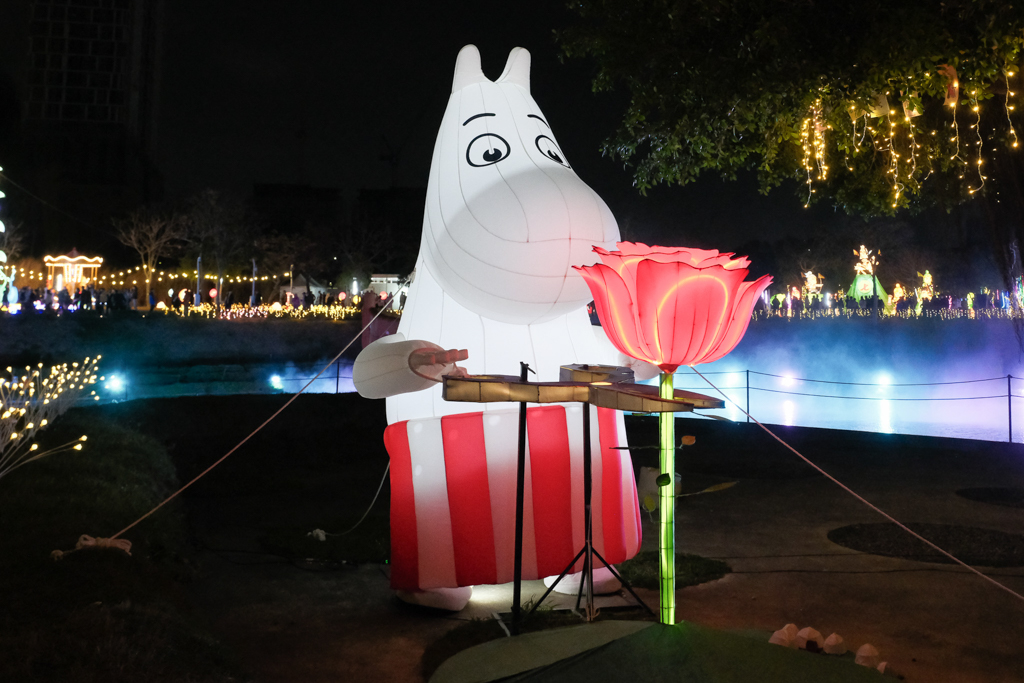 【2026台中燈會】幸福蜜馬 臺中 MOOMIN ON！超可愛嚕嚕米現身中央公園，展出期間、交通方式、必7大主題介紹 @飛天璇的口袋