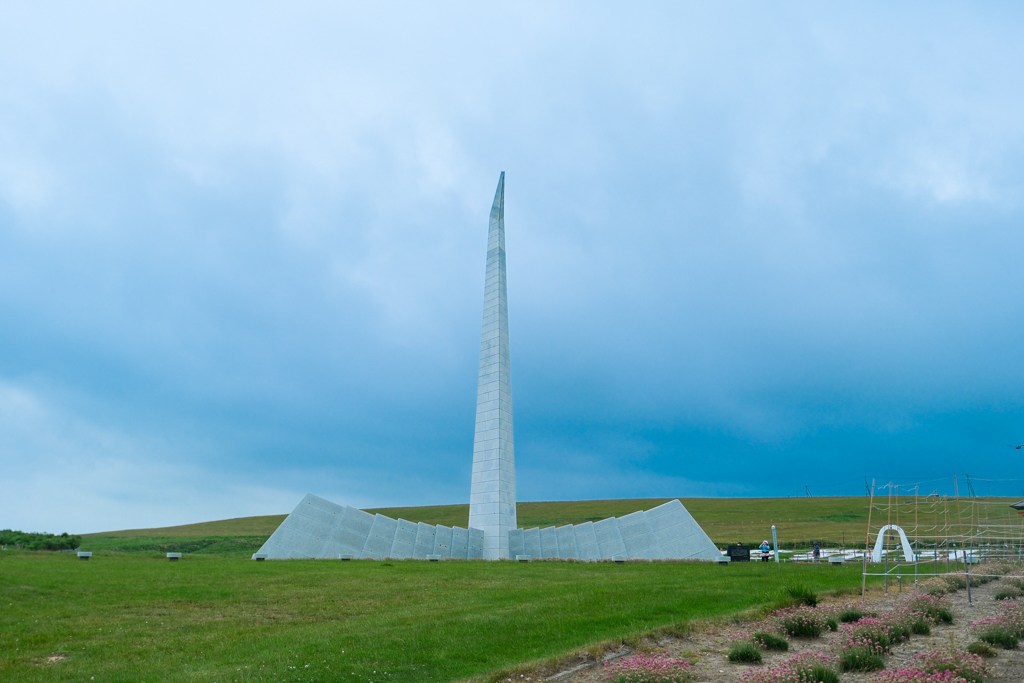 日本北海道｜宗谷岬平和公園．日本國土最北端的燈塔，遠眺鄂霍次克海 @飛天璇的口袋