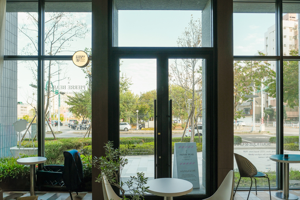 台中北屯｜Pierre Bear Cafe & Select．台中北歐風咖啡館，結合精品選物店 @飛天璇的口袋