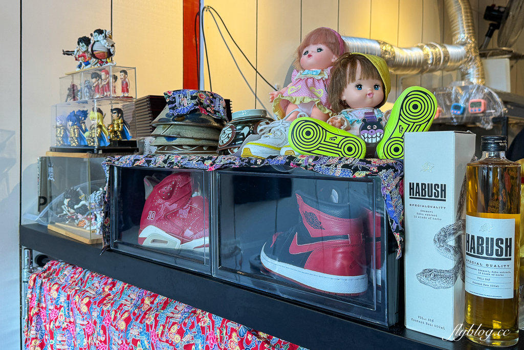 台中西區｜Aonohero 沖繩soba拉麵．日本籍老闆經營的食堂，沖繩拉麵和沖繩飯糰吃得到 @飛天璇的口袋