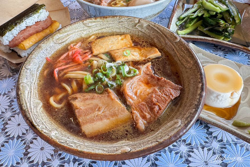 台中西區｜Aonohero 沖繩soba拉麵．日本籍老闆經營的食堂，沖繩拉麵和沖繩飯糰吃得到 @飛天璇的口袋