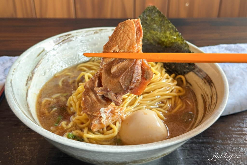 台中西區｜Aonohero 沖繩soba拉麵．日本籍老闆經營的食堂，沖繩拉麵和沖繩飯糰吃得到 @飛天璇的口袋