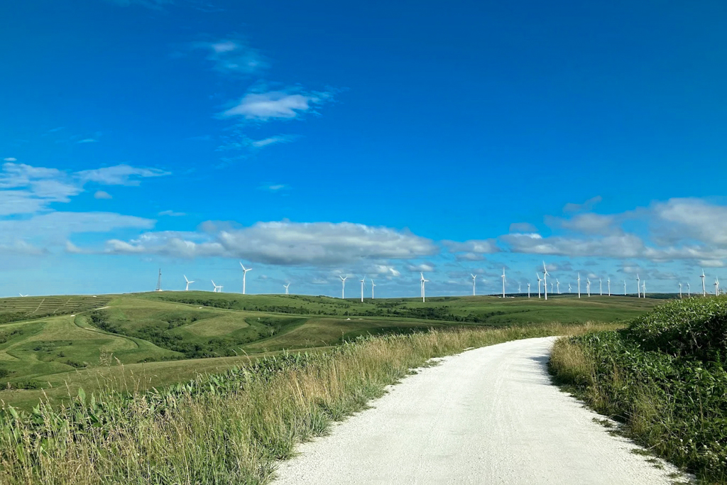 日本北海道｜白色貝殼之道．鋪滿帆立貝貝殼的白色小路，Instagram稚內打卡超美景點 @飛天璇的口袋