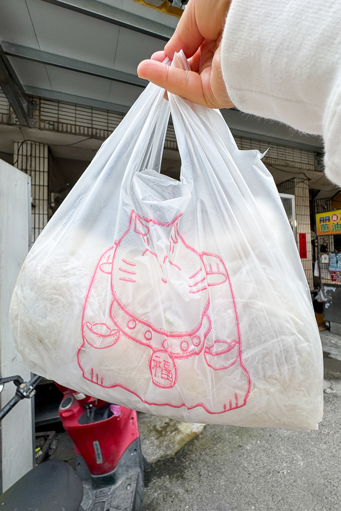 台中北屯｜正宗手工現作潤餅．台中巨無霸潤餅，Threads上暴紅銅板美食 @飛天璇的口袋