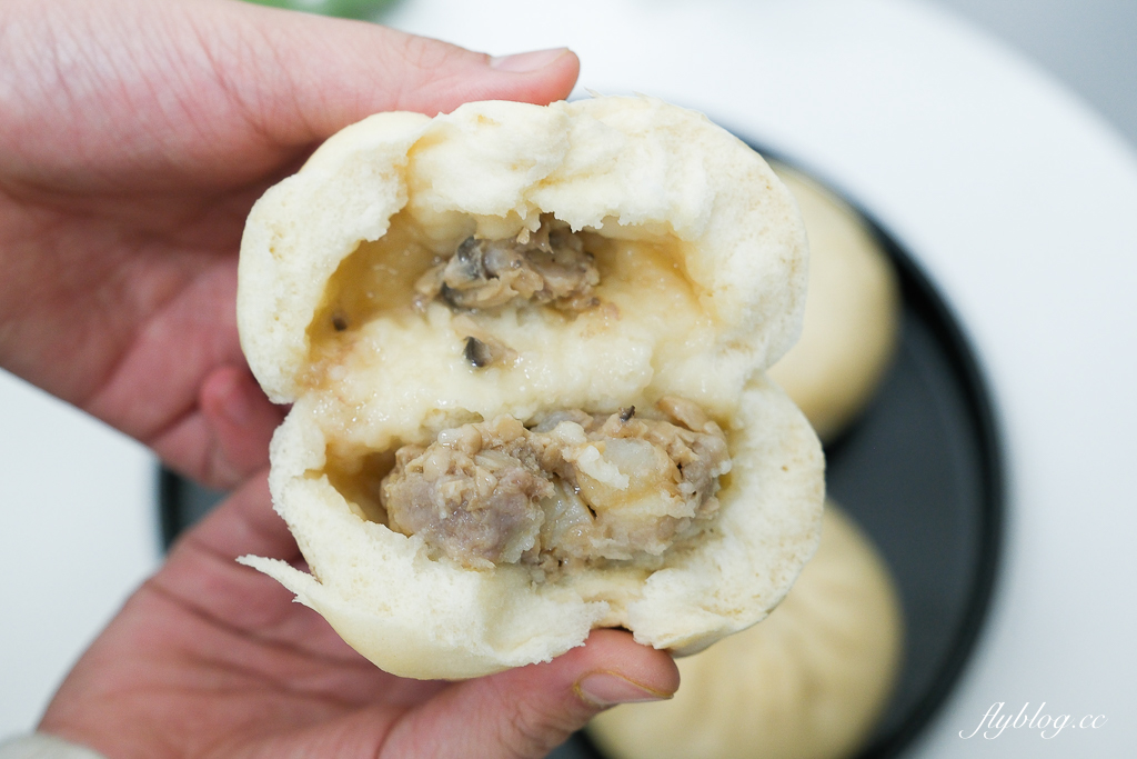 彰化鹿港|老成珍肉包.肉包一顆20元佛心價,還有特殊的干貝包口味 @飛天璇的口袋 彰化鹿港|老成珍肉包.肉包一顆20元佛心價,還有特殊的干貝包口味 @飛天璇的口袋