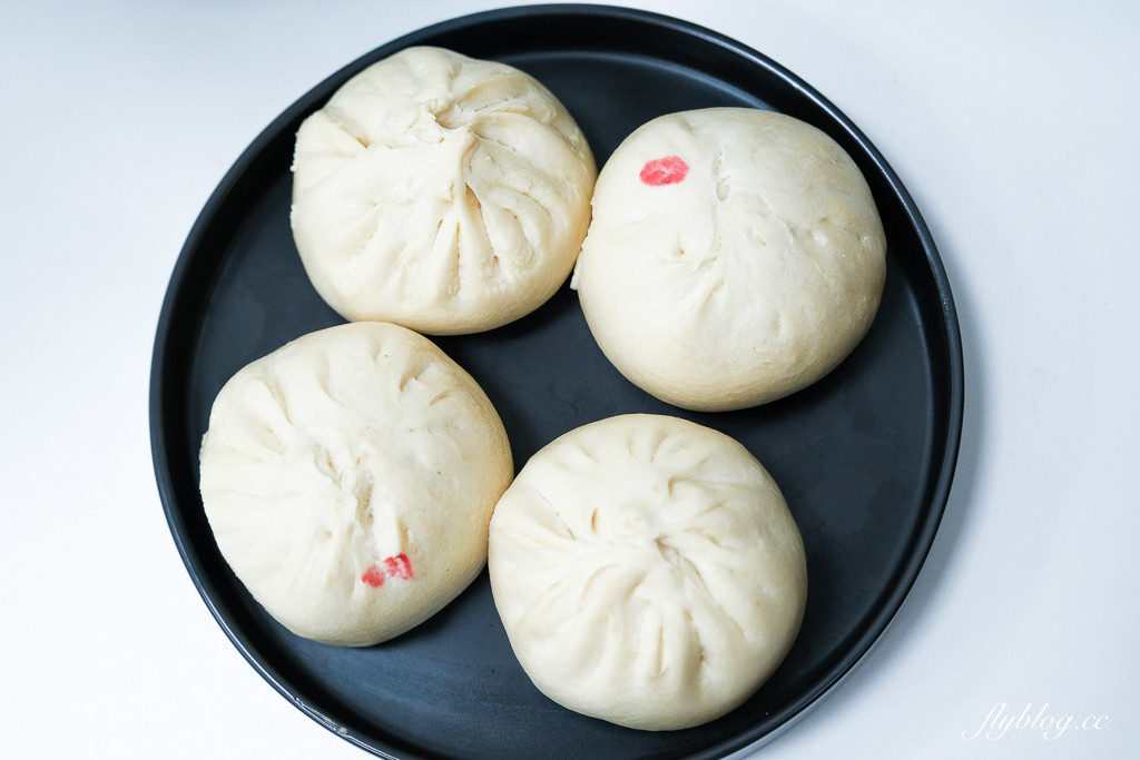 彰化鹿港|老成珍肉包.肉包一顆20元佛心價,還有特殊的干貝包口味 @飛天璇的口袋 彰化鹿港|老成珍肉包.肉包一顆20元佛心價,還有特殊的干貝包口味 @飛天璇的口袋