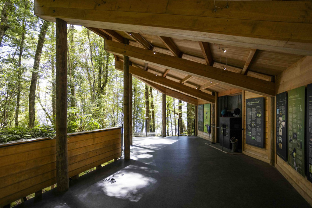 紐西蘭南島｜蒂阿瑙螢火蟲洞．南島超美奇幻探險，洞穴裡的藍色銀河 @飛天璇的口袋