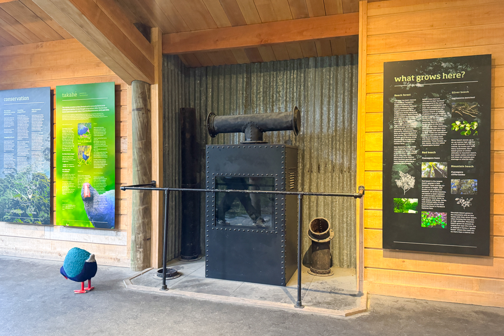 紐西蘭南島｜蒂阿瑙螢火蟲洞．南島超美奇幻探險，洞穴裡的藍色銀河 @飛天璇的口袋