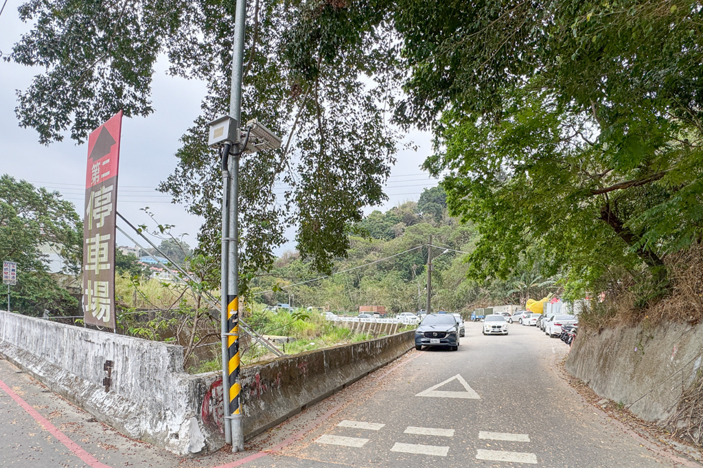 台中北屯｜南觀音山登山步道．編號42小百岳就在台中市區，必拍打卡點黃金佛手 @飛天璇的口袋