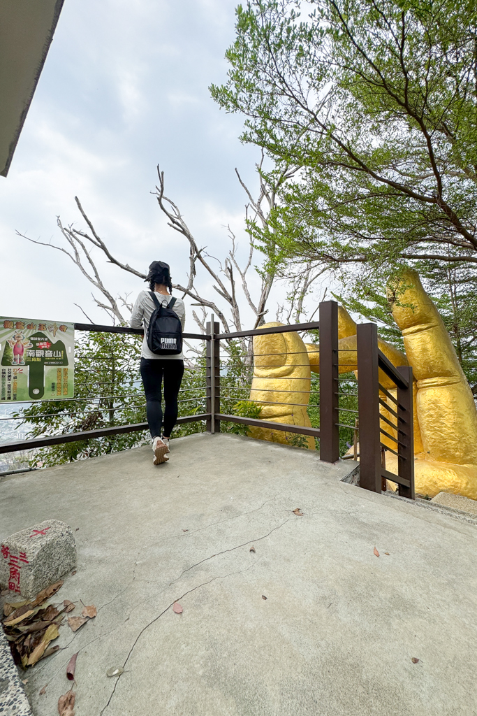 台中北屯｜南觀音山登山步道．編號42小百岳就在台中市區，必拍打卡點黃金佛手 @飛天璇的口袋