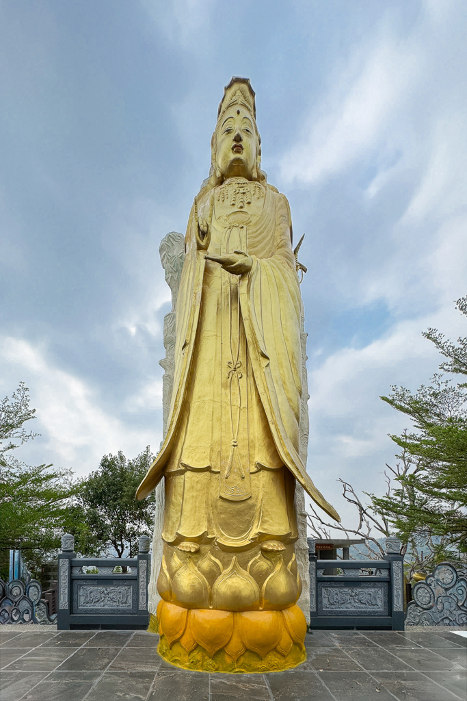 台中北屯｜南觀音山登山步道．編號42小百岳就在台中市區，必拍打卡點黃金佛手 @飛天璇的口袋