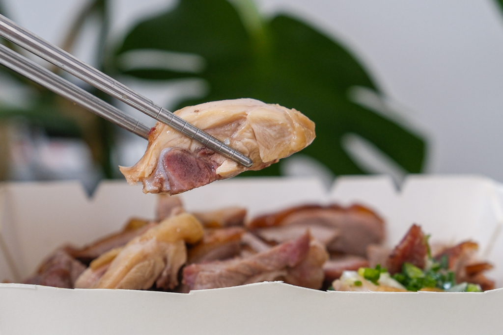 台中北區｜香港鴻興燒臘快餐．老闆是道地香港人，永興街上的排隊便當 @飛天璇的口袋