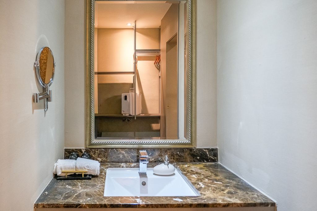 2026春遊苗栗！苗栗2天1夜輕旅行．全台最大文化影城、苗栗首座國際星級觀光飯店、占地120公頃牧場餵羊羊、露天風呂享受泡湯趣 @飛天璇的口袋