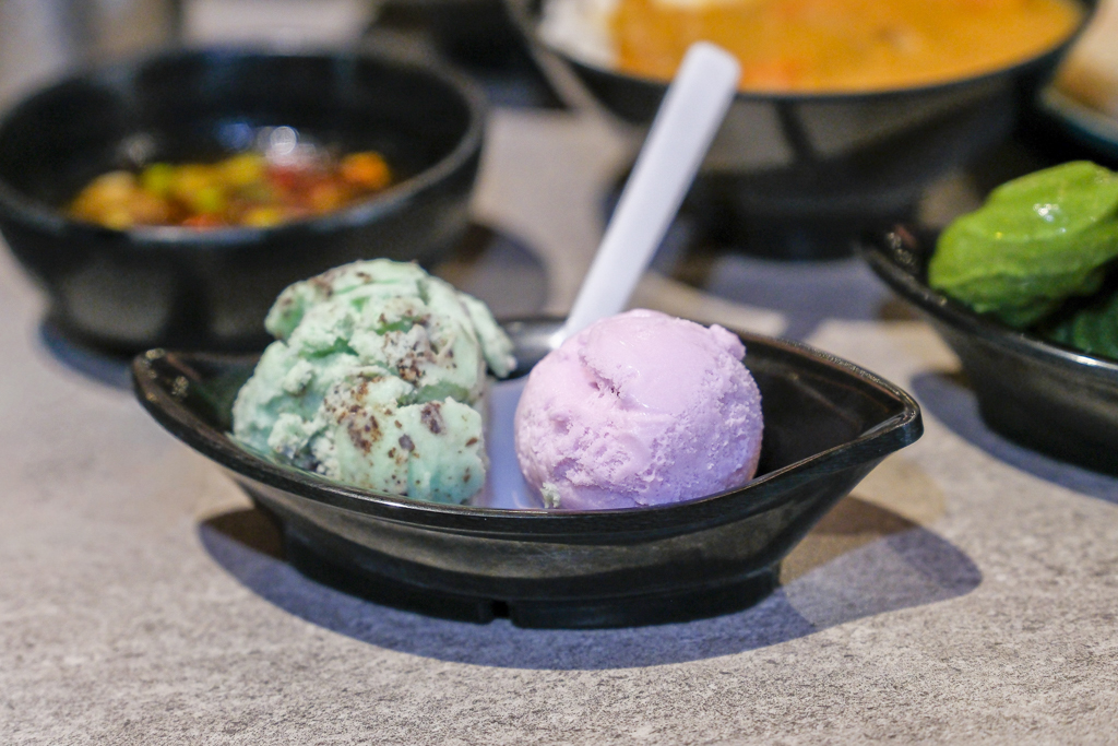 台中西區｜月團圓雞湯火鍋．個人鍋388元以上，50種自助百匯食材，一個人就可以吃鴛鴦鍋 @飛天璇的口袋