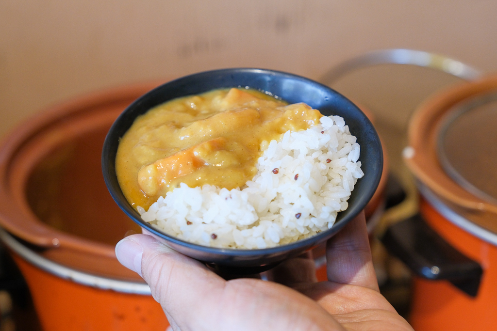 台中西區｜月團圓雞湯火鍋．個人鍋388元以上，50種自助百匯食材，一個人就可以吃鴛鴦鍋 @飛天璇的口袋