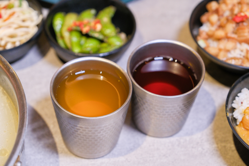 台中西區｜月團圓雞湯火鍋．個人鍋388元以上，50種自助百匯食材，一個人就可以吃鴛鴦鍋 @飛天璇的口袋