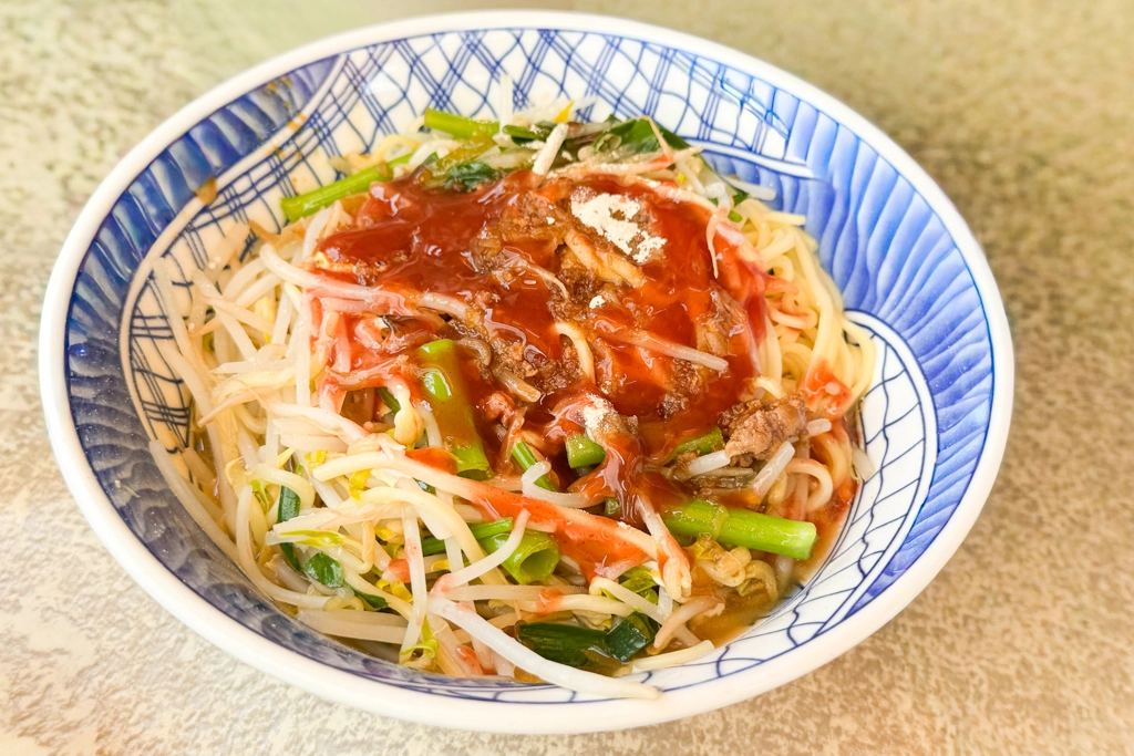 台中北區｜一心當歸鴨．一中商圈30年麵攤，滷味和鴨肉是人氣必點 @飛天璇的口袋