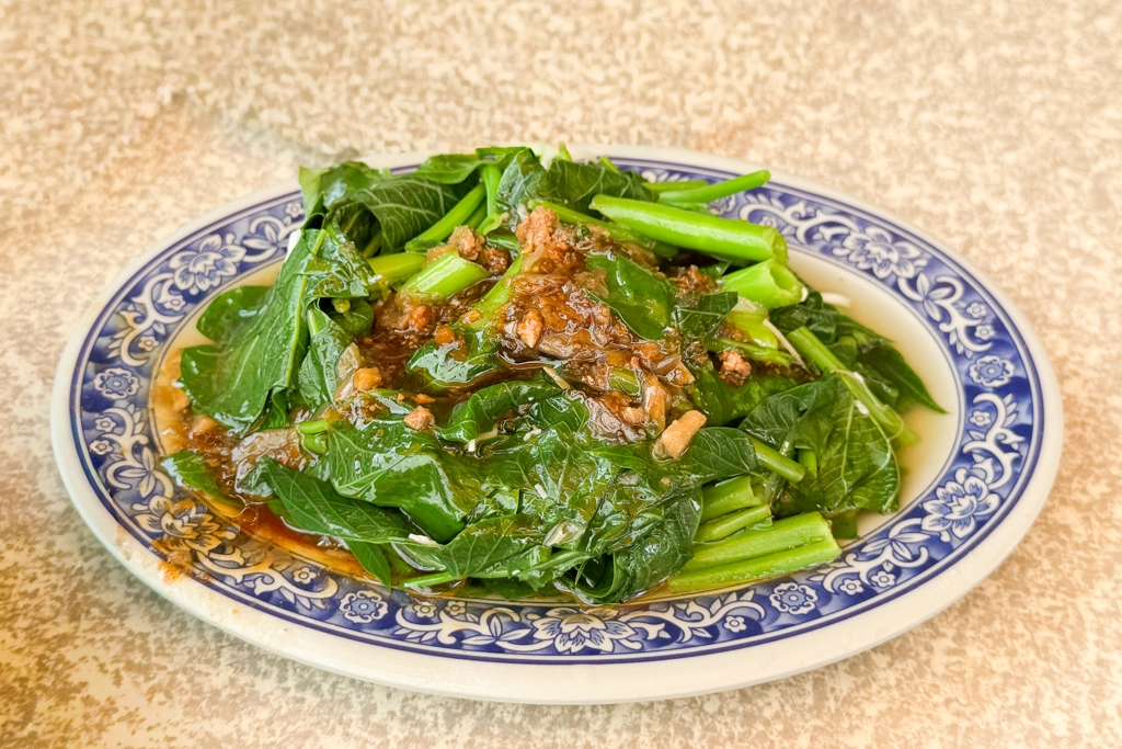 台中北區｜一心當歸鴨．一中商圈30年麵攤，滷味和鴨肉是人氣必點 @飛天璇的口袋