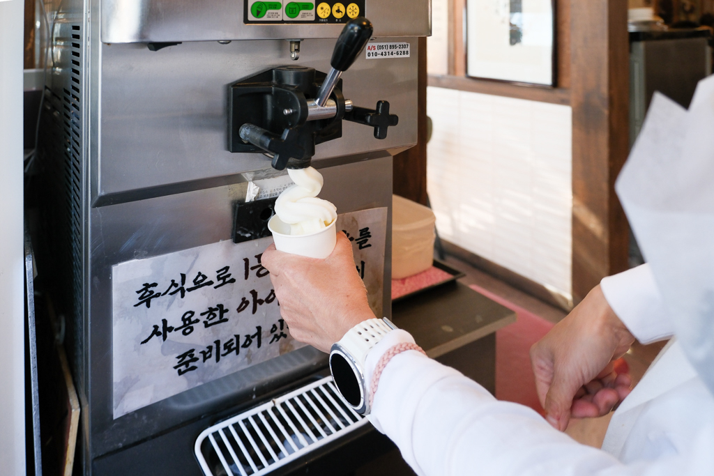 韓國釜山｜王土豆湯總店 정관왕감자탕．釜山超好吃馬鈴薯排鍋湯，機張超人氣排隊美食 @飛天璇的口袋