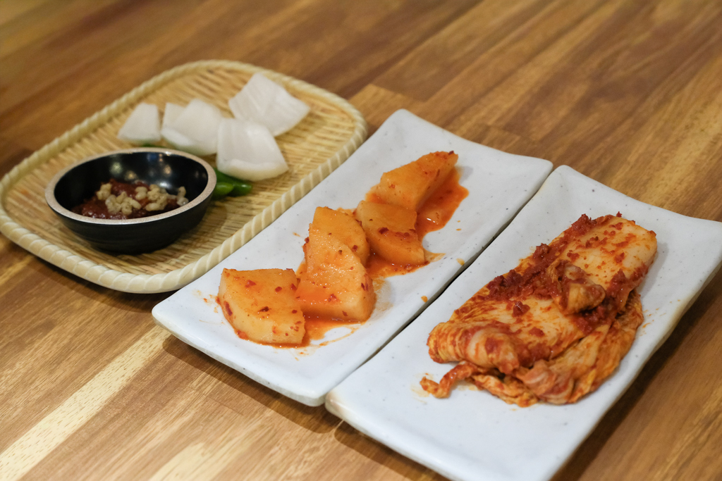 韓國釜山｜王土豆湯總店 정관왕감자탕．釜山超好吃馬鈴薯排鍋湯，機張超人氣排隊美食 @飛天璇的口袋