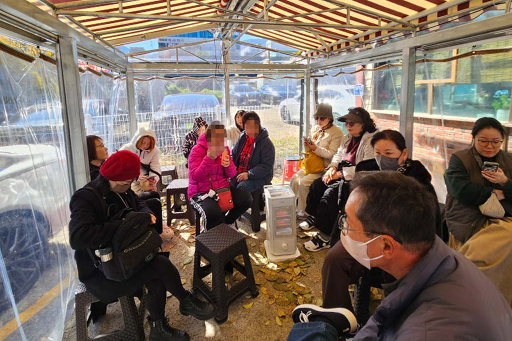 韓國釜山｜王土豆湯總店 정관왕감자탕．釜山超好吃馬鈴薯排鍋湯，機張超人氣排隊美食 @飛天璇的口袋