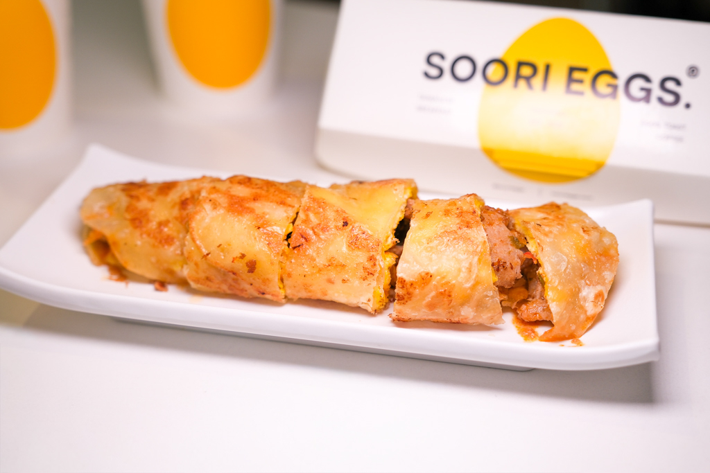 台中西區｜酥力蛋餅 三民店 SOORI EGGS Taichung．台中文青風早餐店，有大腸麵線和剁椒蛋餅 @飛天璇的口袋
