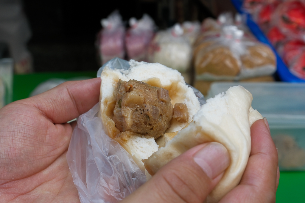 苗栗通霄｜阿潔饅頭．天然老麵發酵揉製麵糰，2000元創業腳踏車沿街叫賣 @飛天璇的口袋