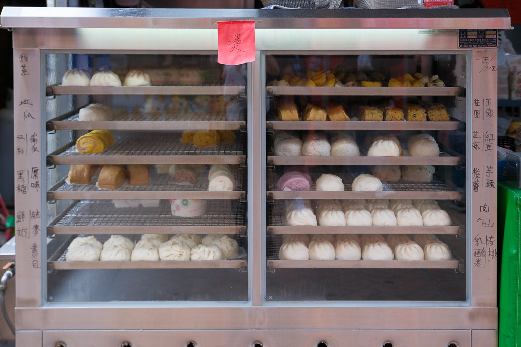 苗栗通霄｜阿潔饅頭．天然老麵發酵揉製麵糰，2000元創業腳踏車沿街叫賣 @飛天璇的口袋