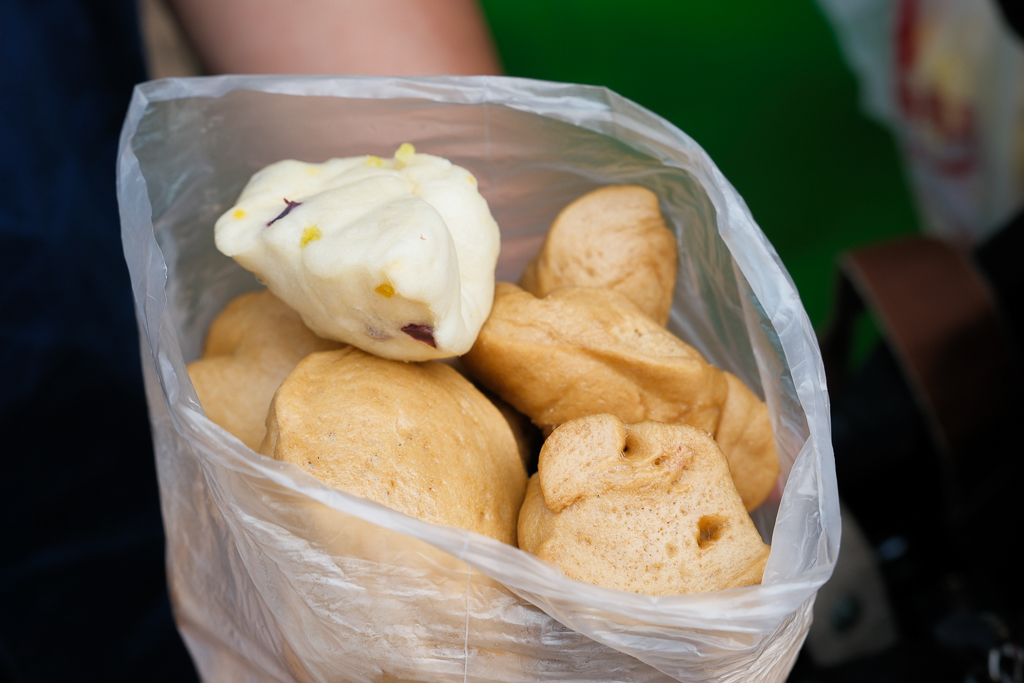 苗栗通霄｜阿潔饅頭．天然老麵發酵揉製麵糰，2000元創業腳踏車沿街叫賣 @飛天璇的口袋