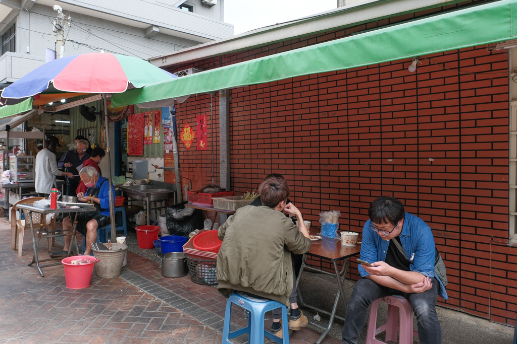 苗栗通霄｜老杜牛肉麵．白沙屯40年老店，就是每個人住家巷口麵攤的味道 @飛天璇的口袋